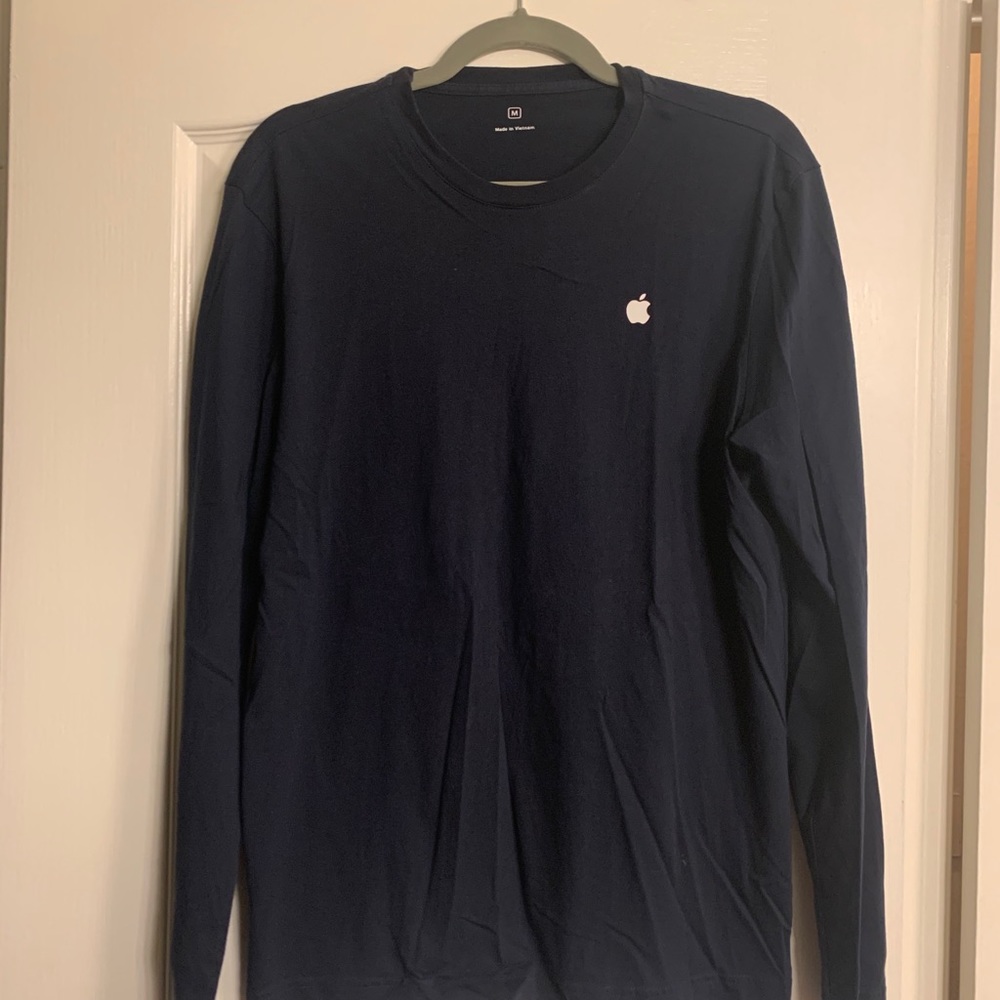 Apple employee shirt